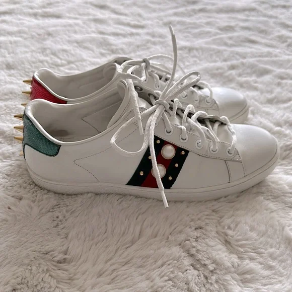 Gucci studded pearl sneakers - Picture 1 of 10